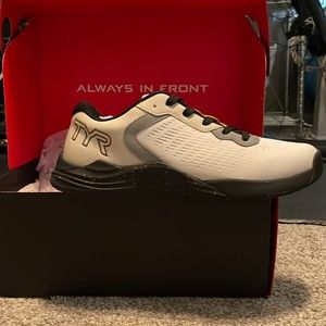 Brand new in box TYR CXT-1 Trainer